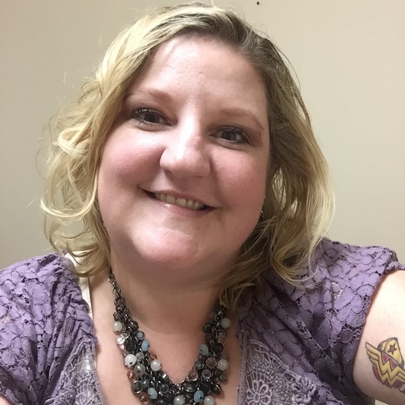 Meet your Posher, Jenna - Picture 3 of 4